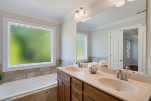 15 Breezewood Ct-23