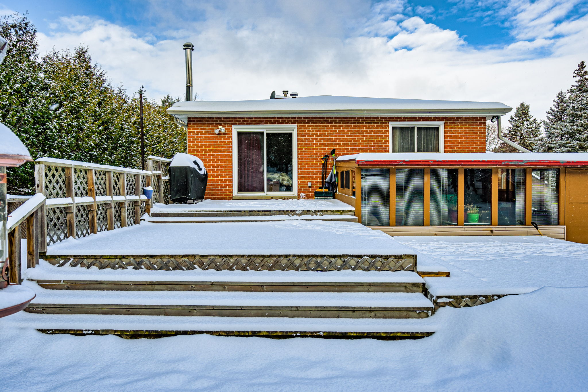 15 Cedar Lane, Mono, ON L9W 2Y8 JT Home Tours