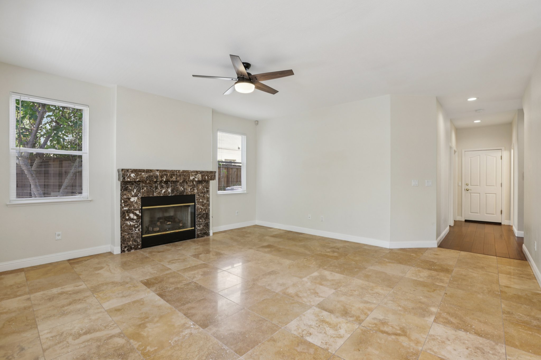 Centennial Way-S2703-006.jpg