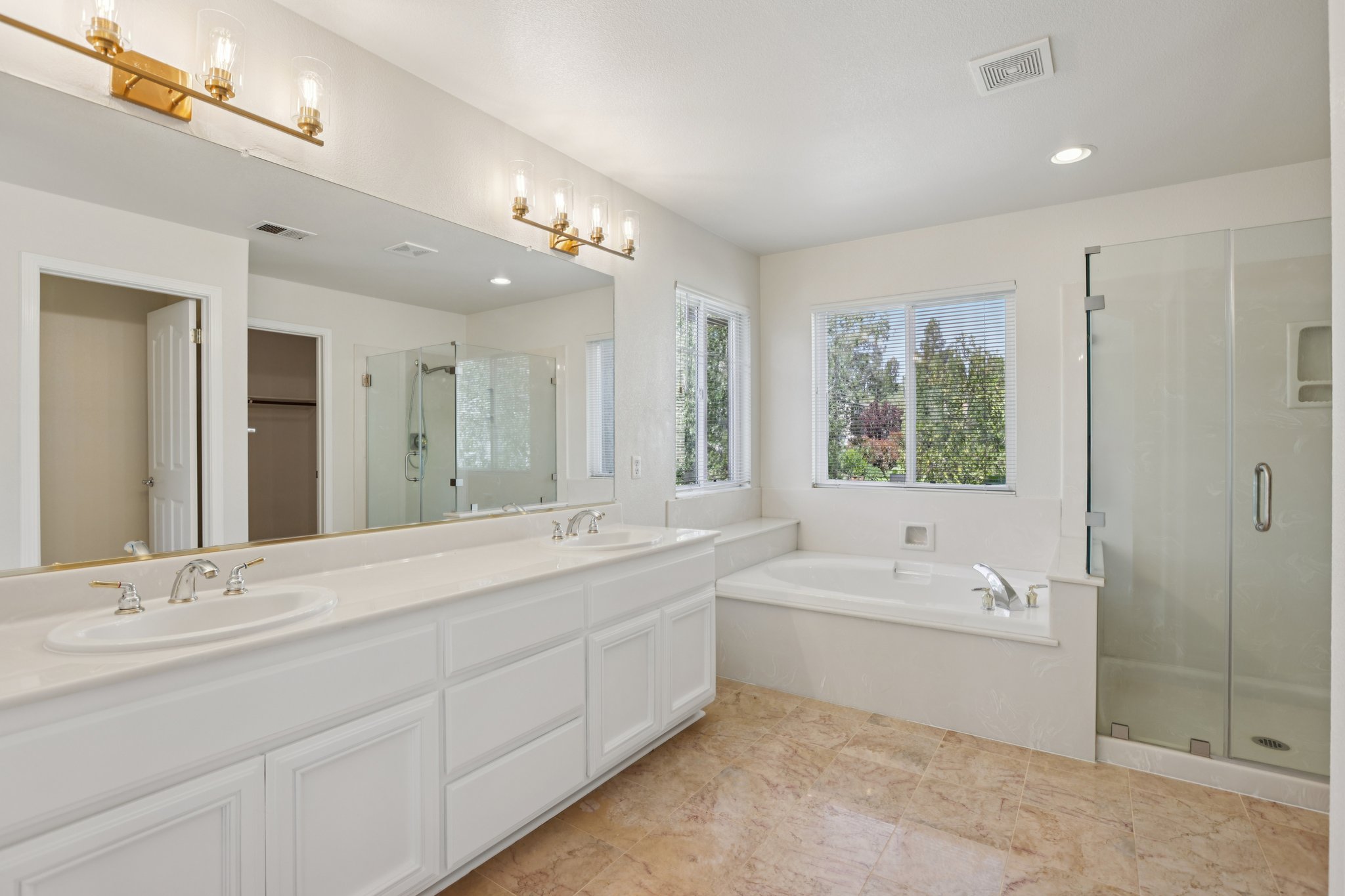 Centennial Way-S2703-034.jpg