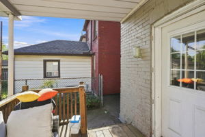  Photo 31