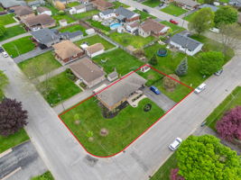  Photo 0