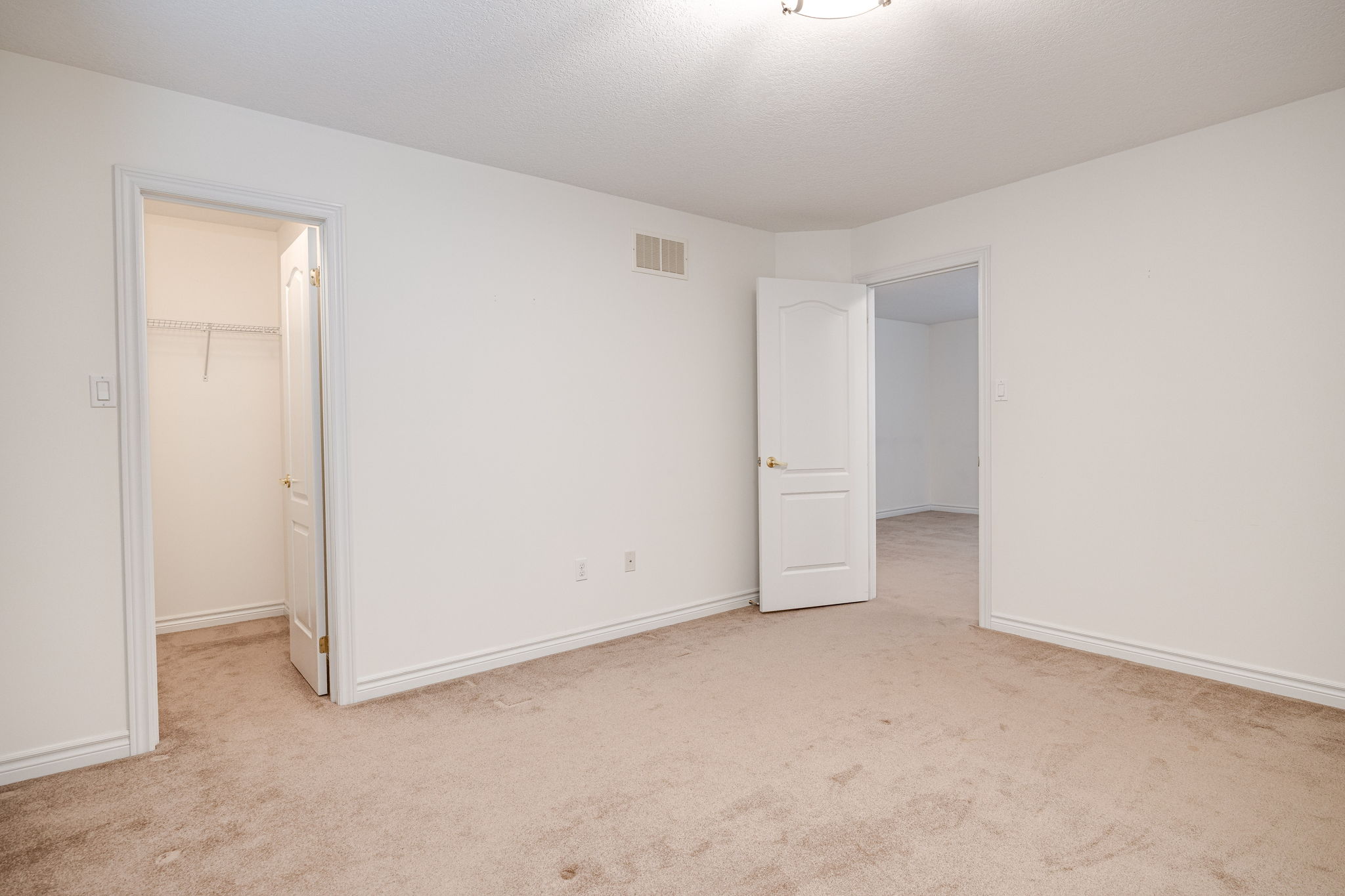Orangeville property showcase — delivered property photograph 25