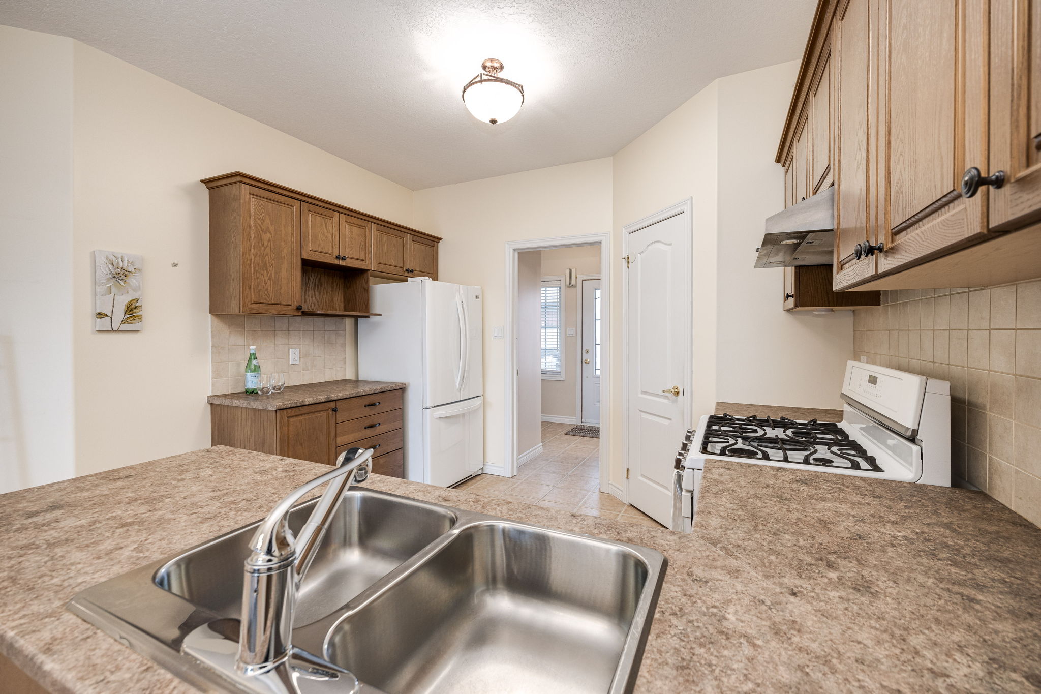 Orangeville property showcase — delivered property photograph 8