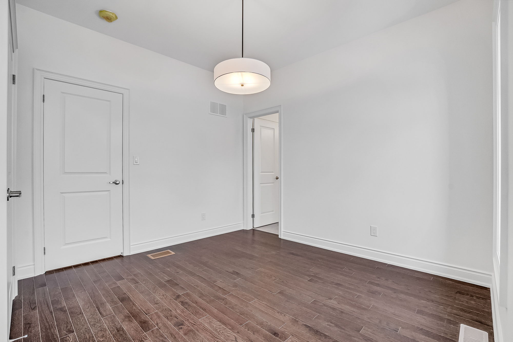49-third bedroom2