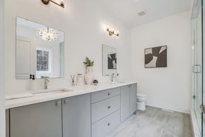 40-primary ensuite1