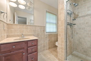  Photo 0