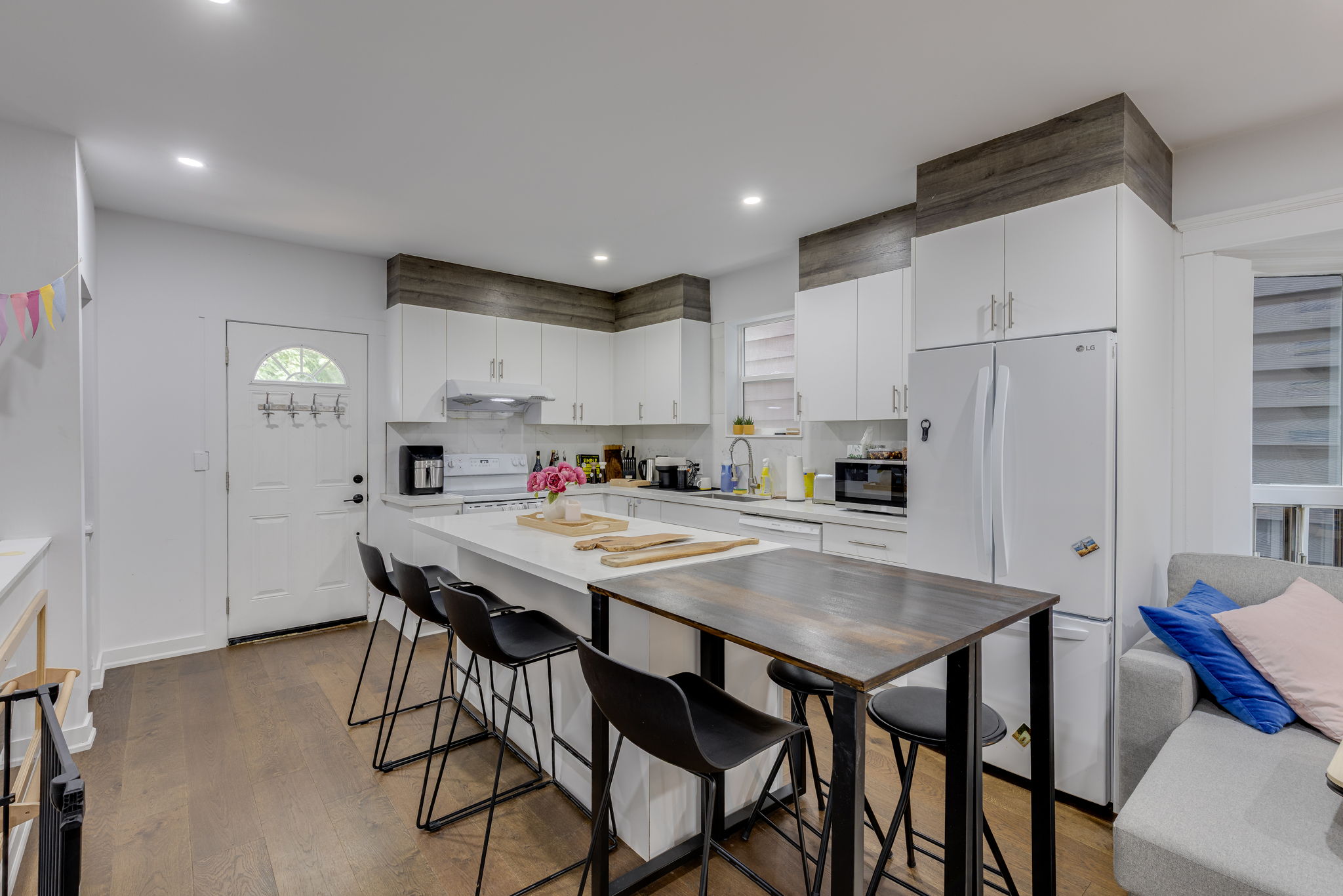 Toronto property showcase — delivered property photograph 14
