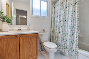 15 Fieldnest Crescent, Whitby, ON L1R 1Z5, Canada Photo 53