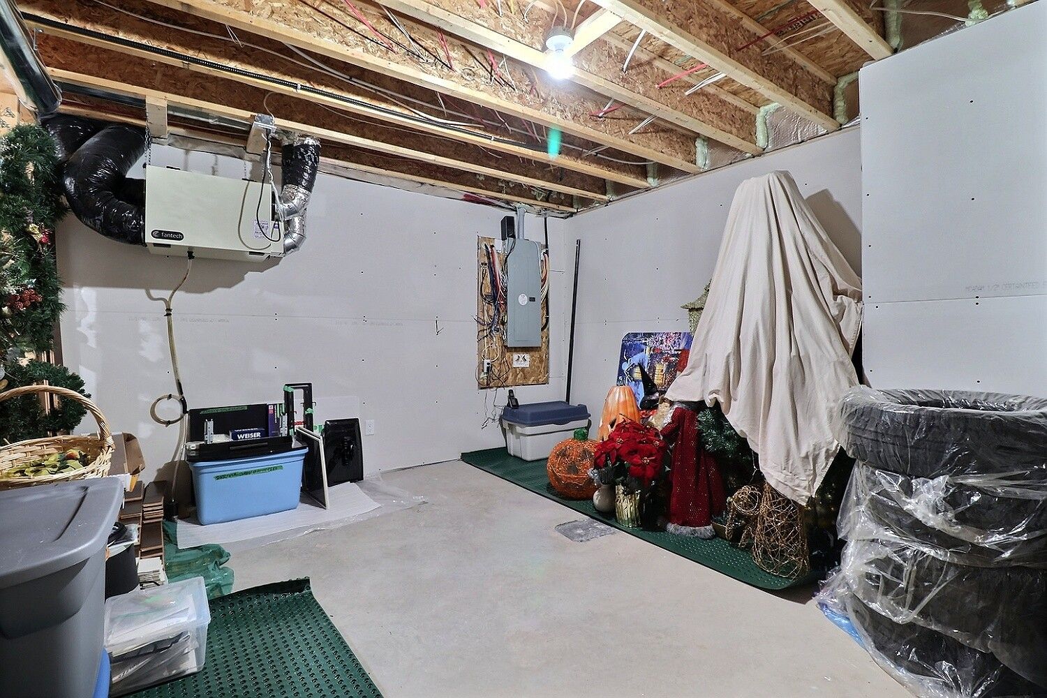  Photo 48