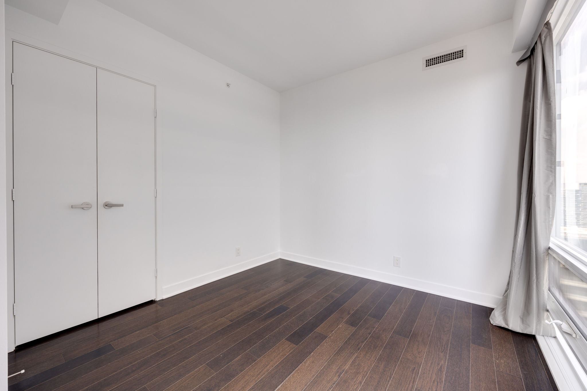 Toronto property showcase — delivered property photograph 12