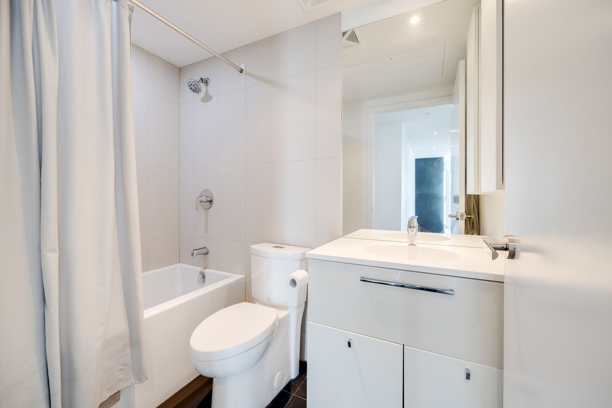Toronto property showcase — delivered property photograph 17