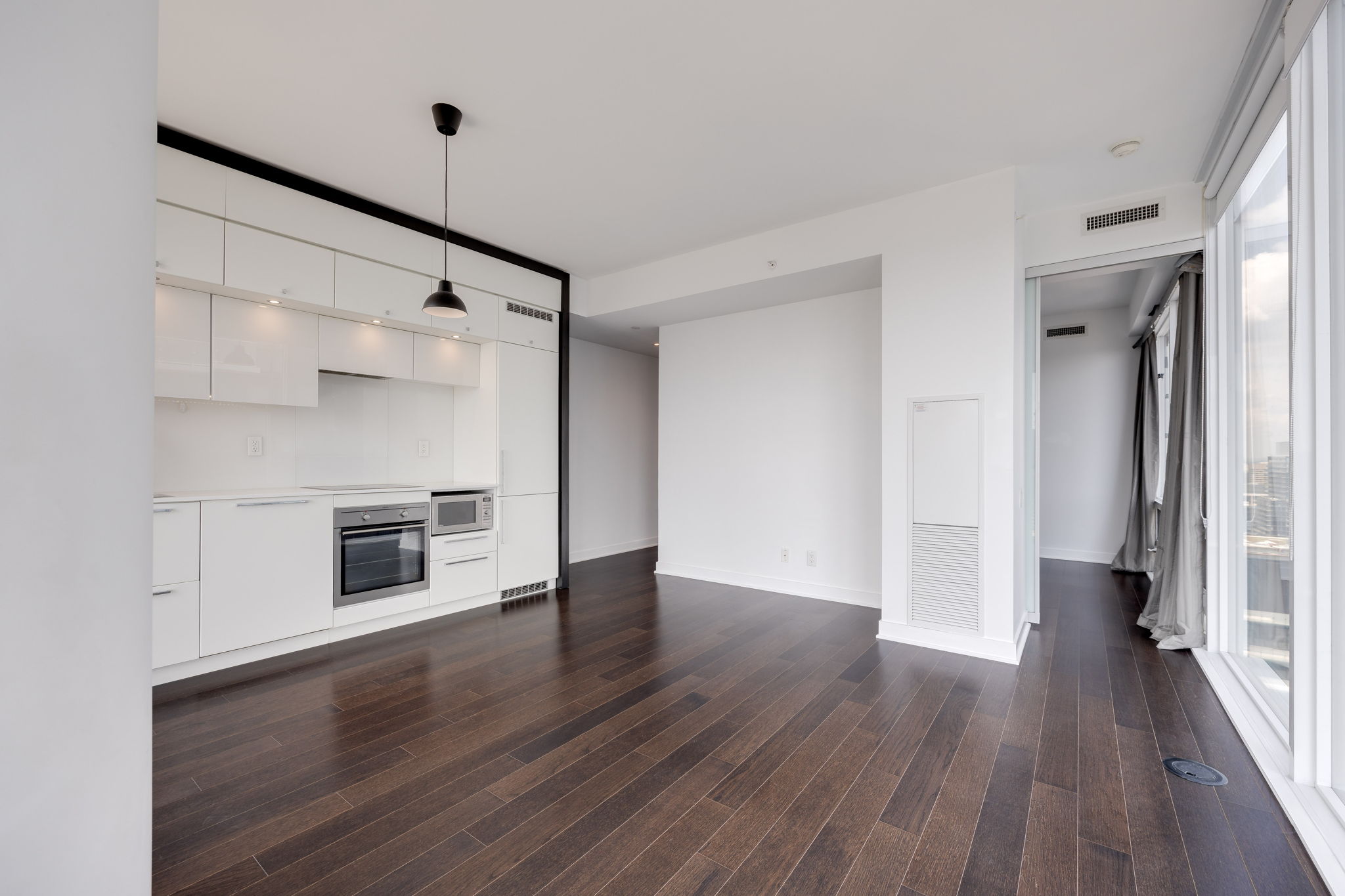 Toronto property showcase — delivered property photograph 10