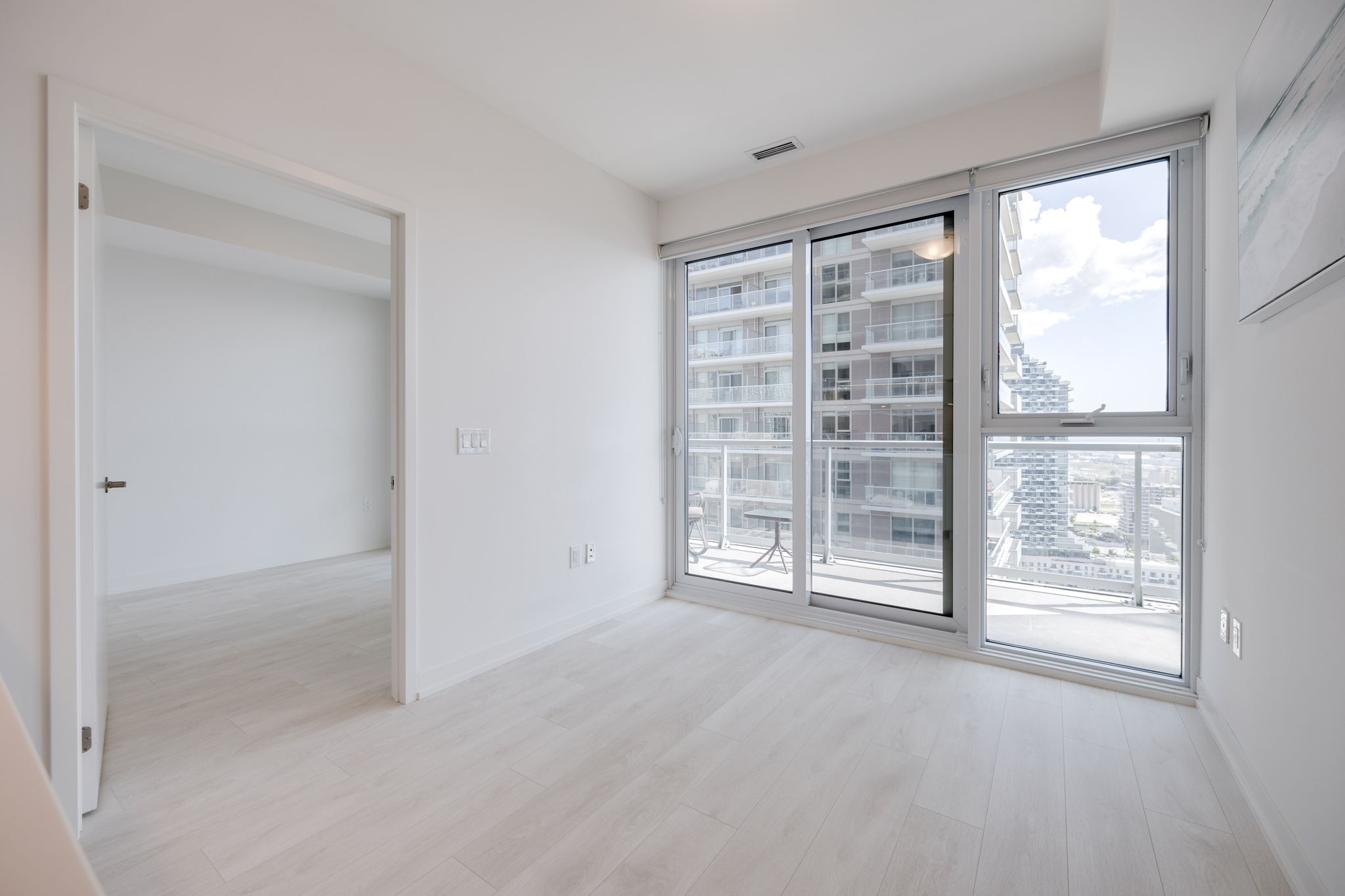 Toronto property showcase — delivered property photograph 5