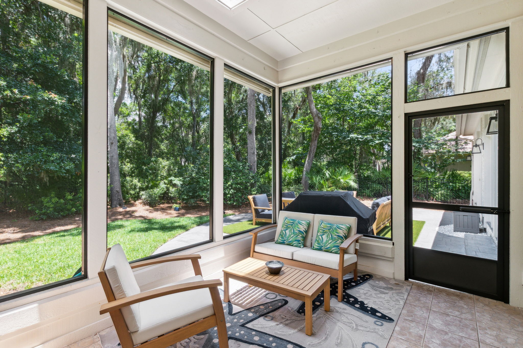 Screened-in Porch
