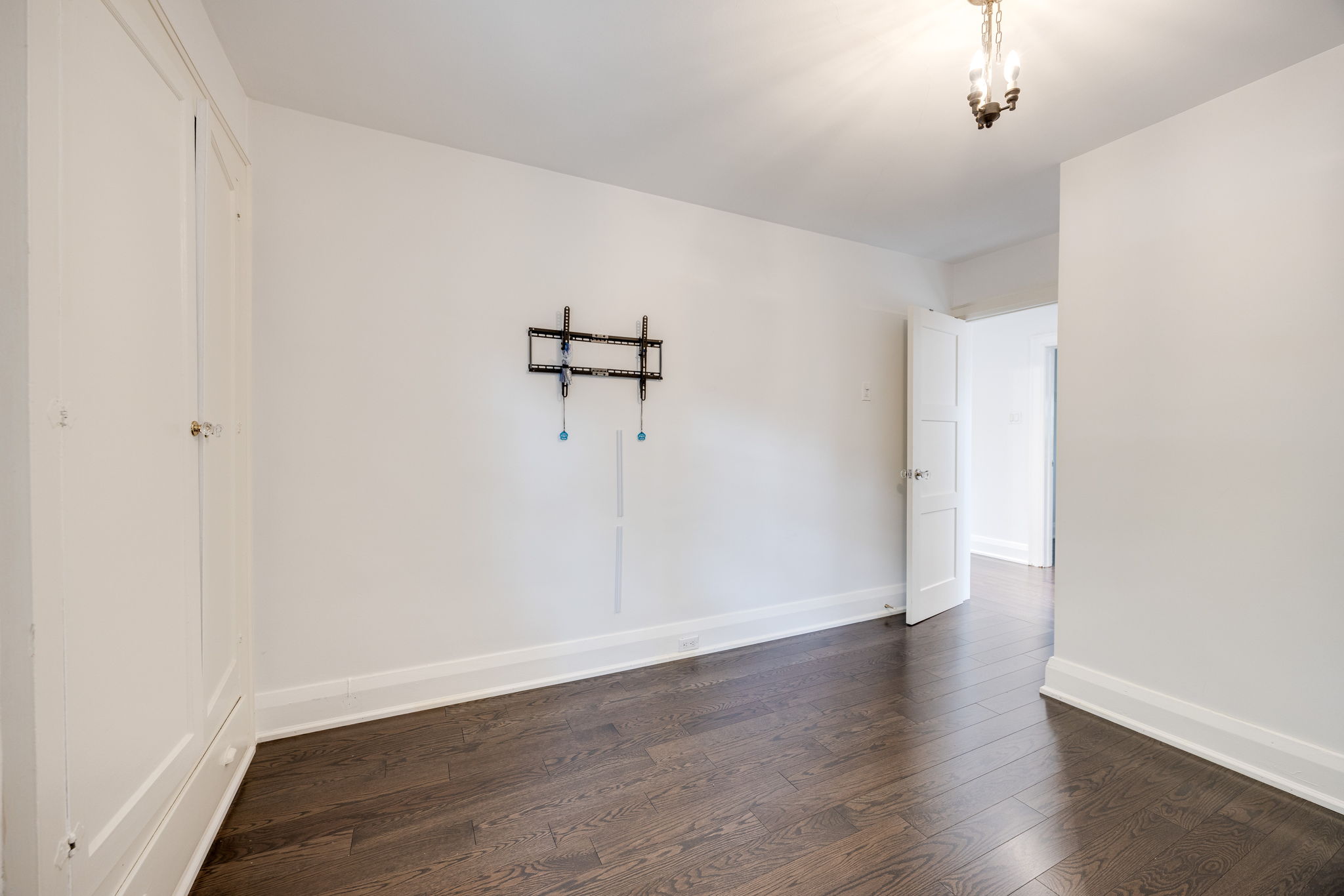 Toronto property showcase — delivered property photograph 24