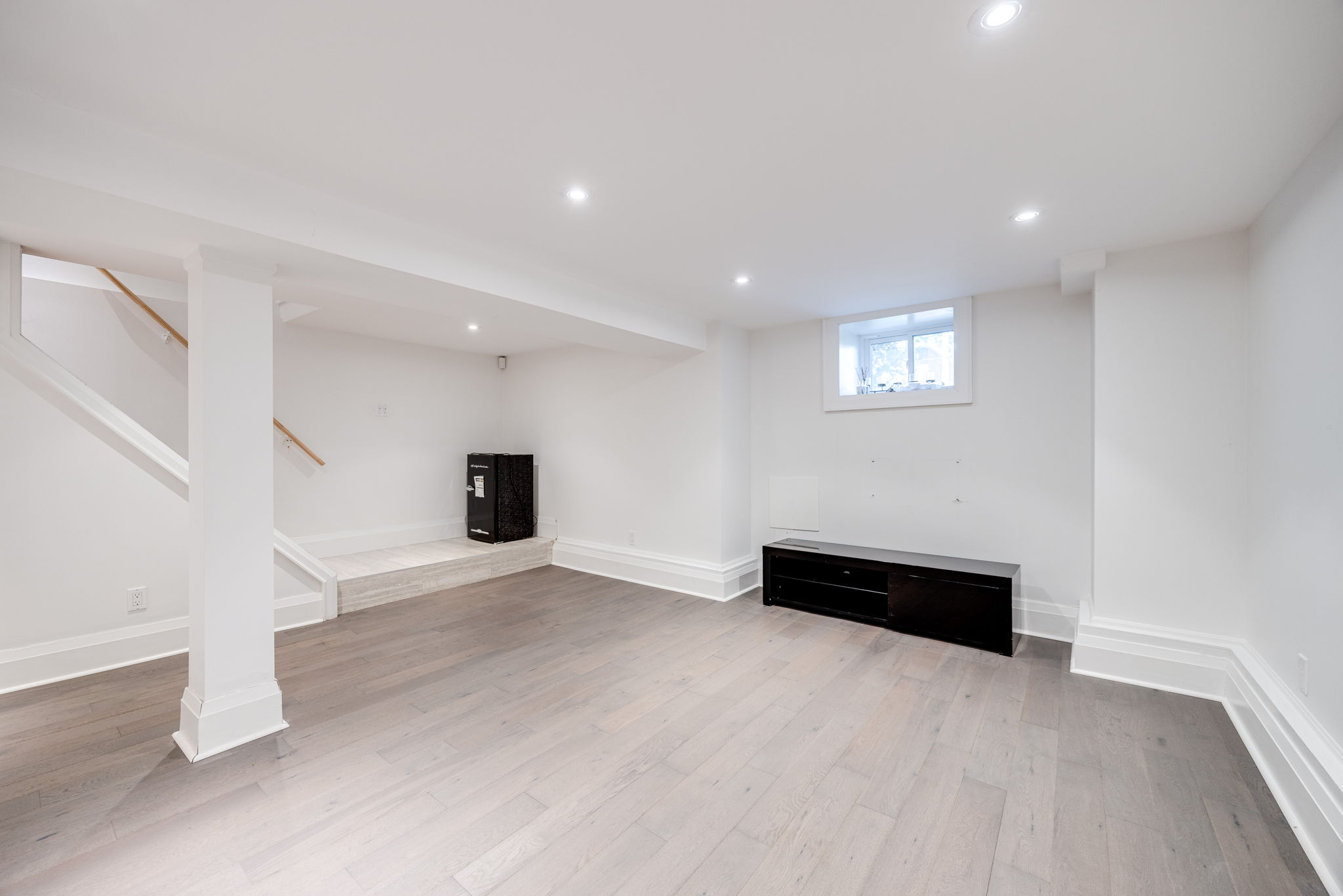 Toronto property showcase — delivered property photograph 30