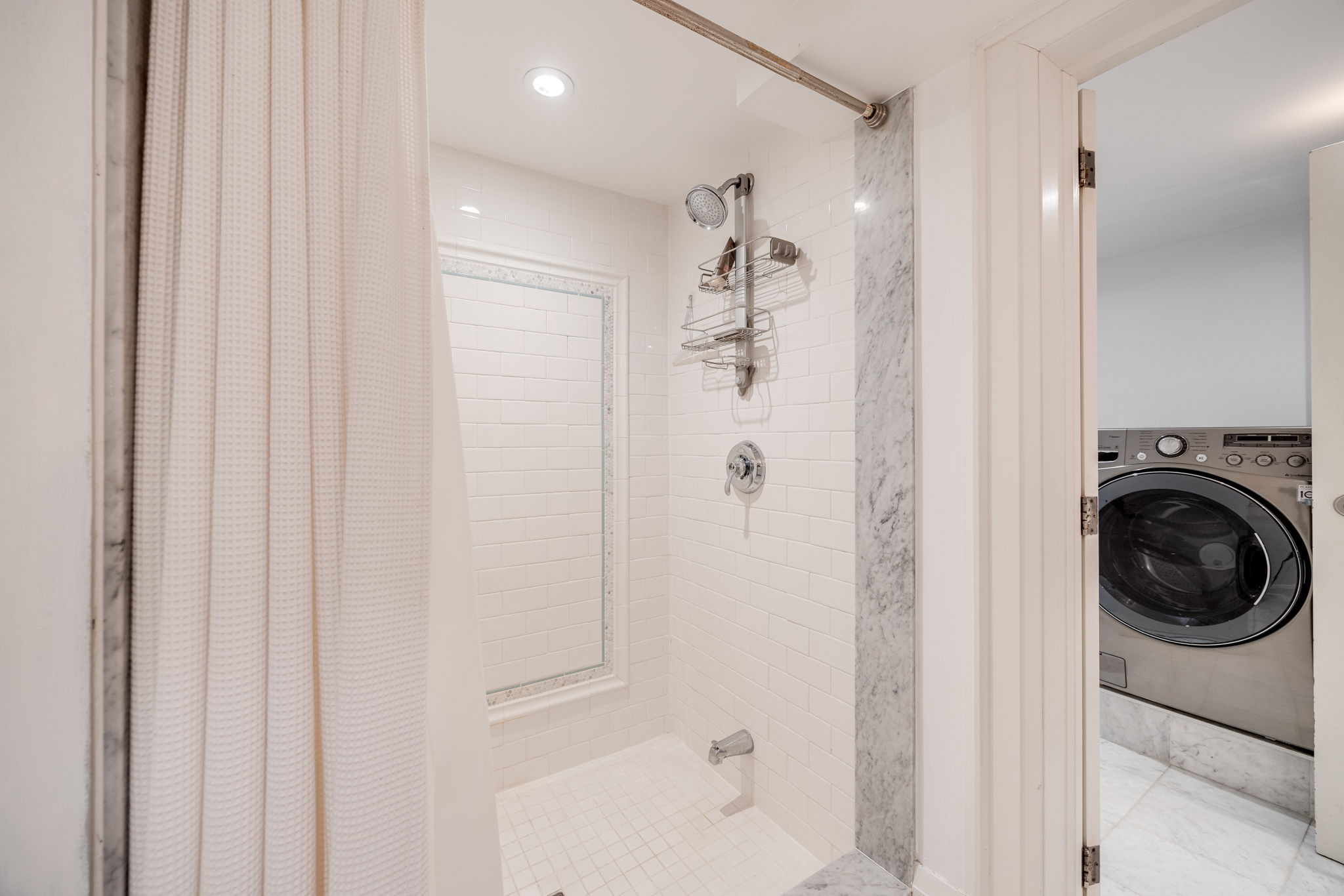 Toronto property showcase — delivered property photograph 32