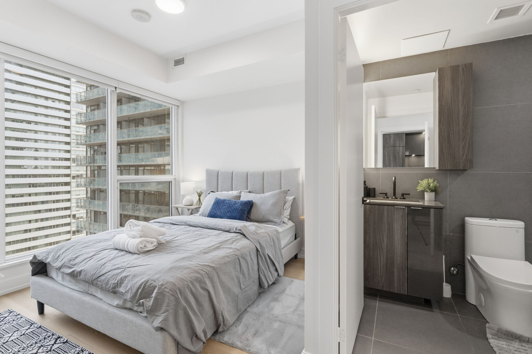Property in Toronto — delivered property photograph 14