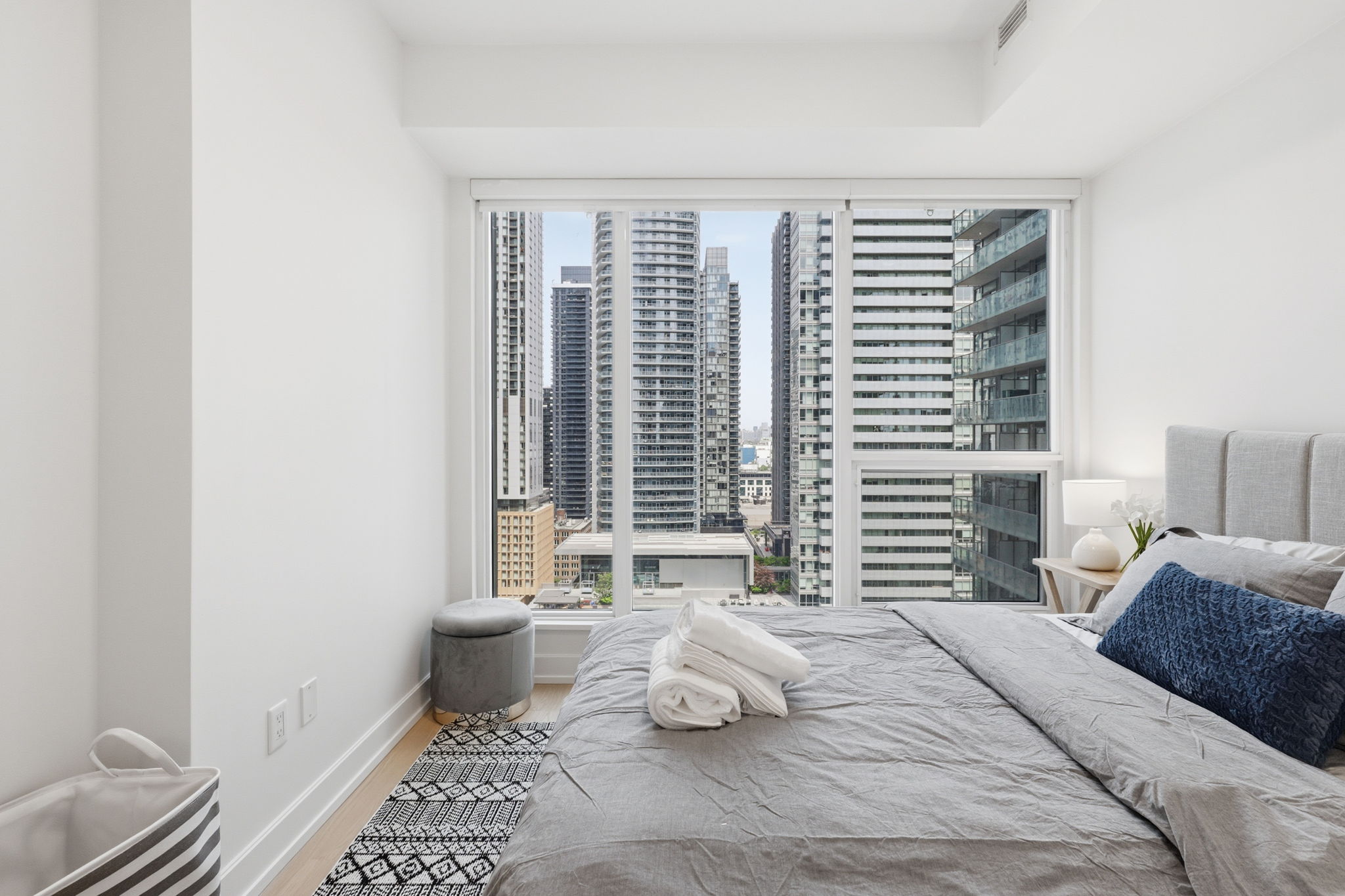 Property in Toronto — delivered property photograph 15