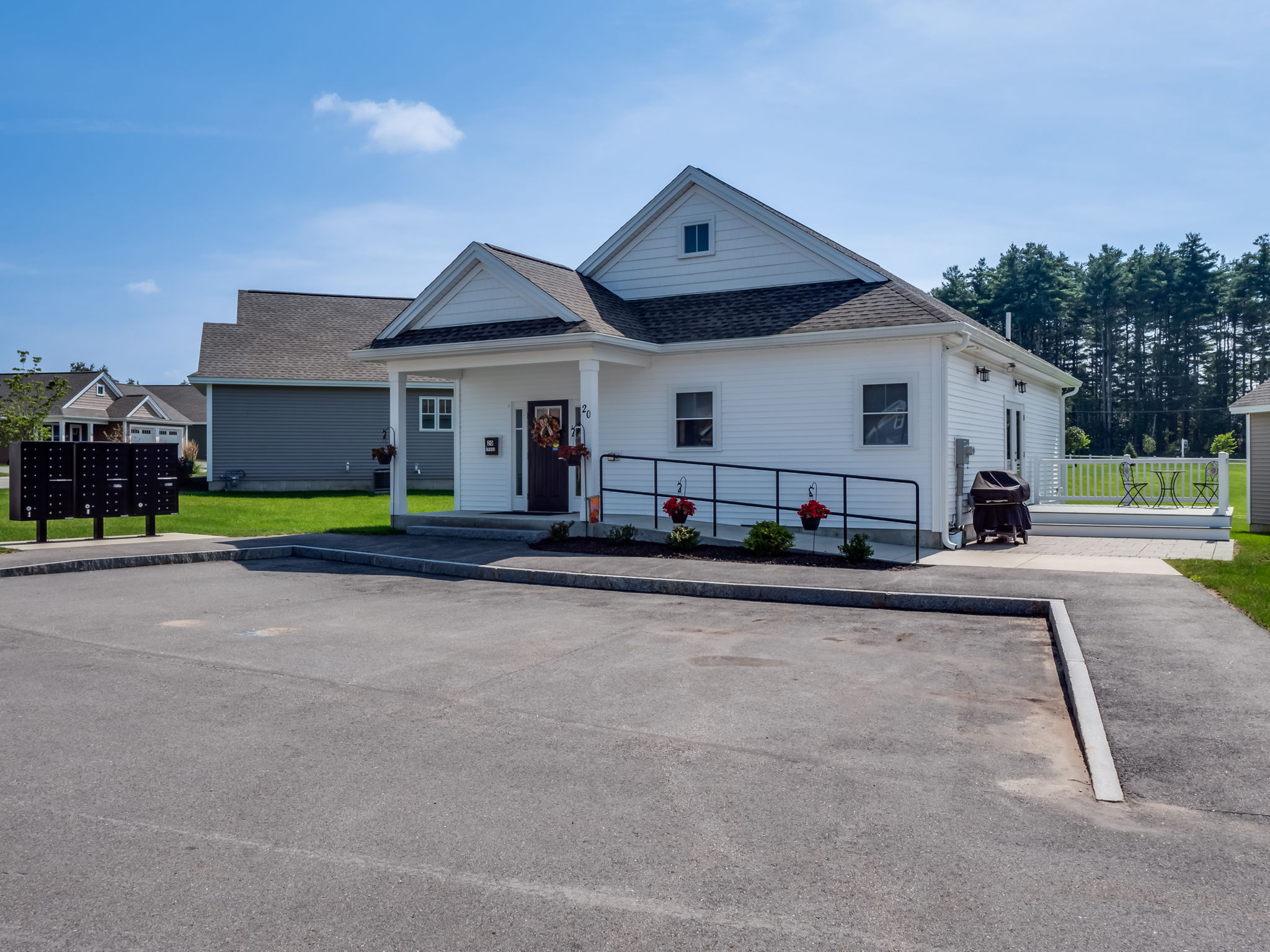 15 Pasture Ln Nashua NH-43