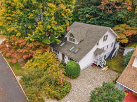 ALL THAT MONTCLAIR ENERGY. YOUR OWN WOODLAND EXHALE. Dining, arts and town life when you want them; trees and a quieter rhythm when you come home. Patton Place brings the two together.