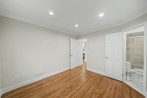  Photo 37