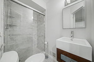  Photo 39