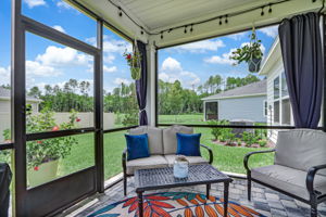 Screened-in Porch