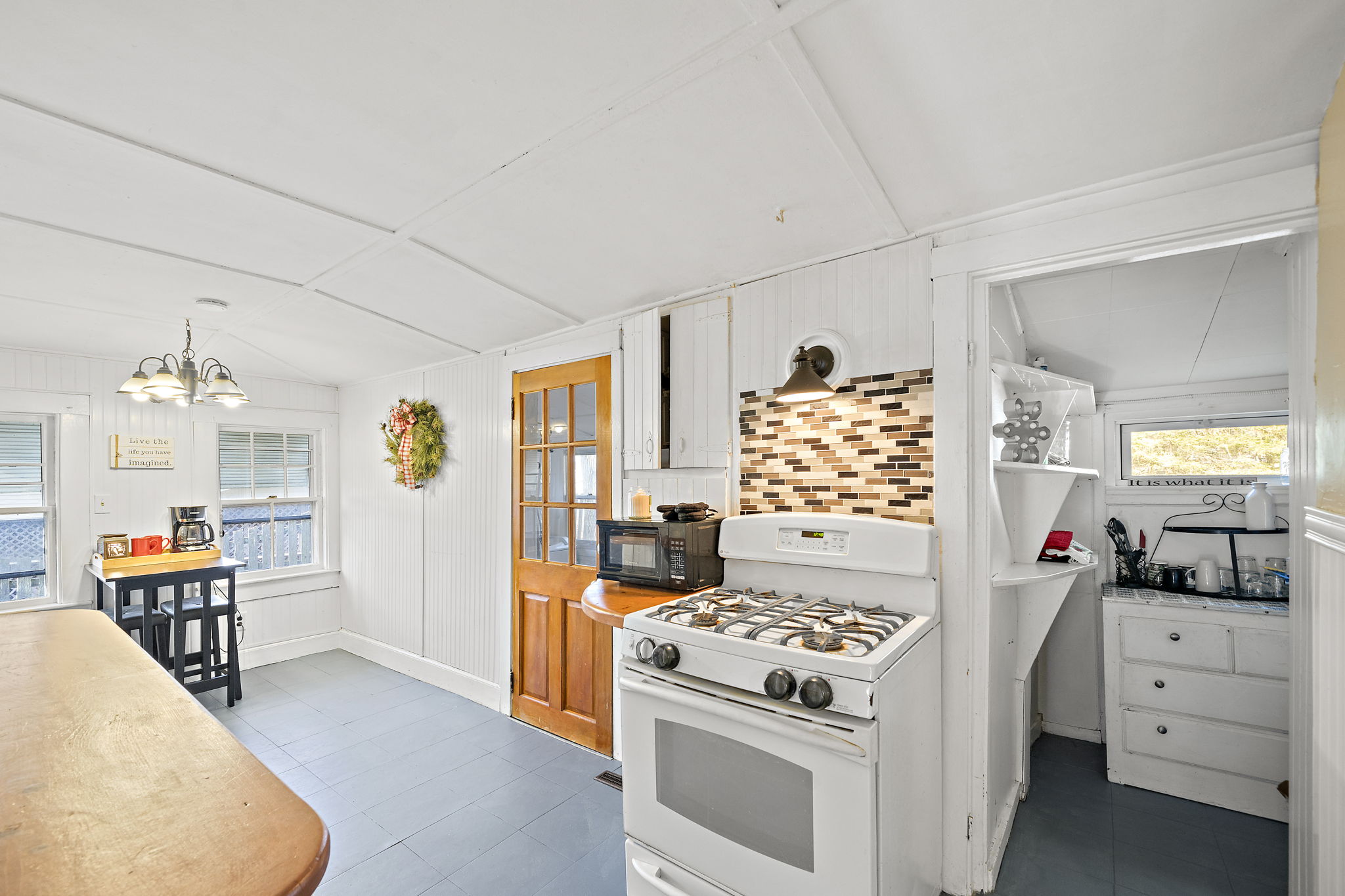 15 Shepard Ave, Pembroke, MA 02359 TMRE Photography