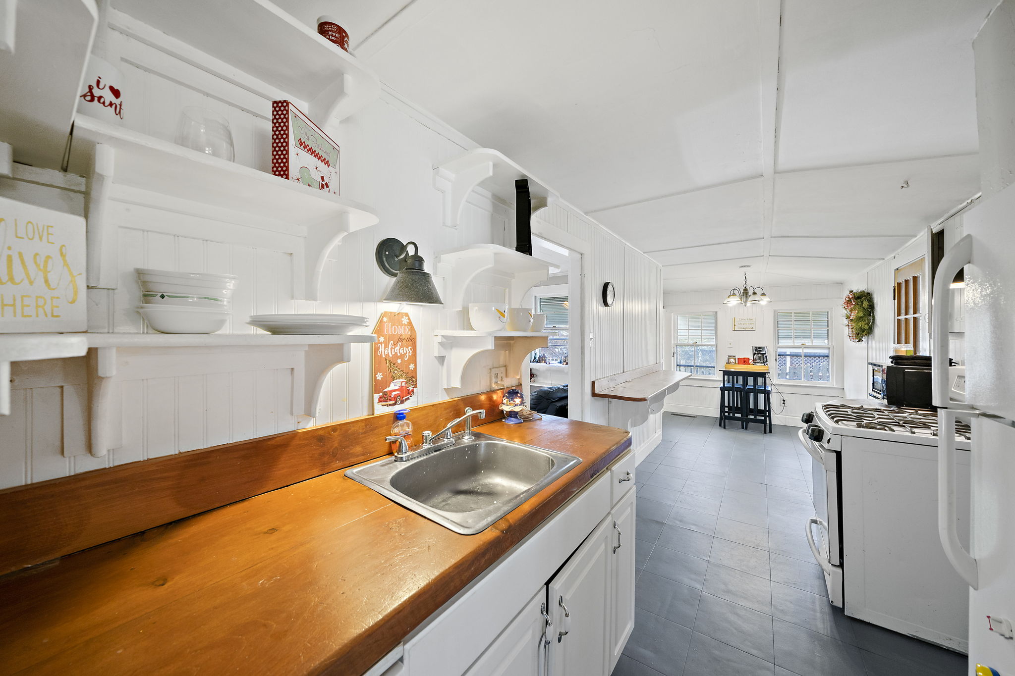 15 Shepard Ave, Pembroke, MA 02359 TMRE Photography