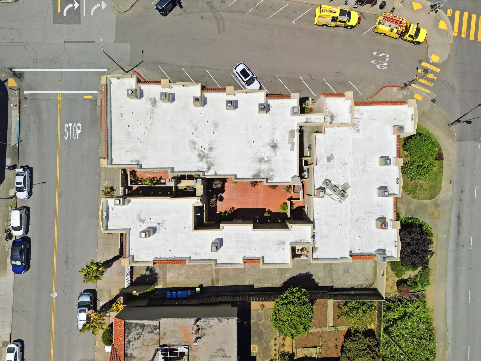 010_f8_AERIAL_15 Teresita Blvd unit 12