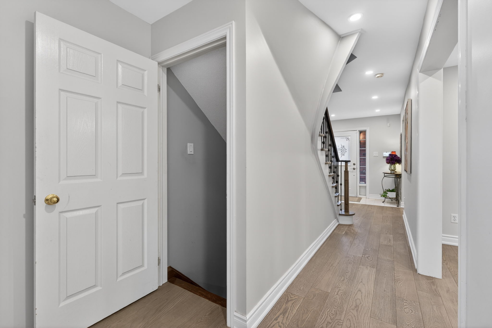 15 Toporowski Ave Richmond Hill, ON L4S 2G8