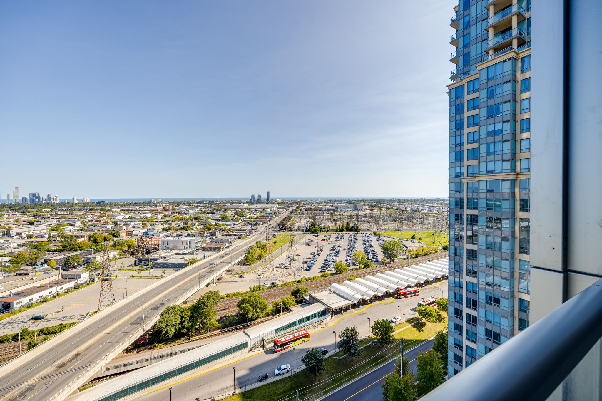 Toronto property showcase — delivered property photograph 19
