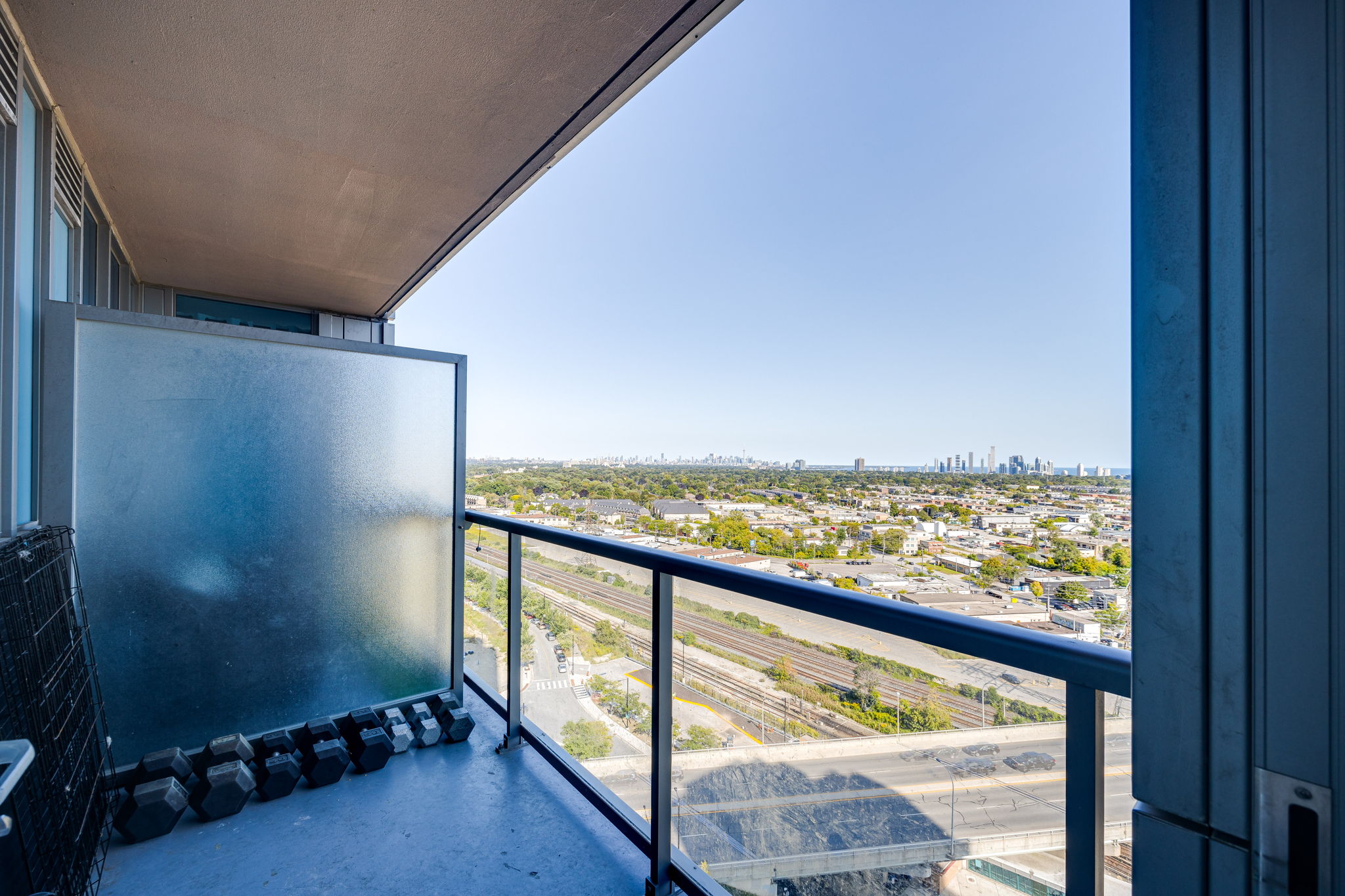 Toronto property showcase — delivered property photograph 16