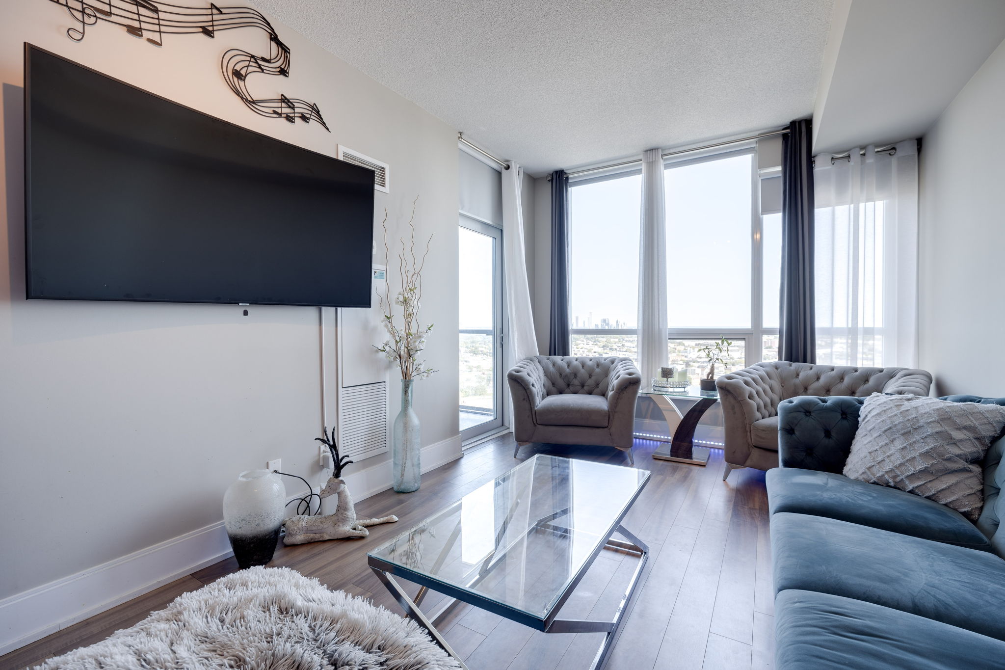 Toronto property showcase — delivered property photograph 8