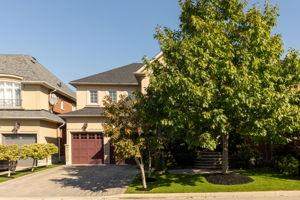 15 Weslock Crescent, Aurora, ON L4G 7Y9, Canada Photo 6