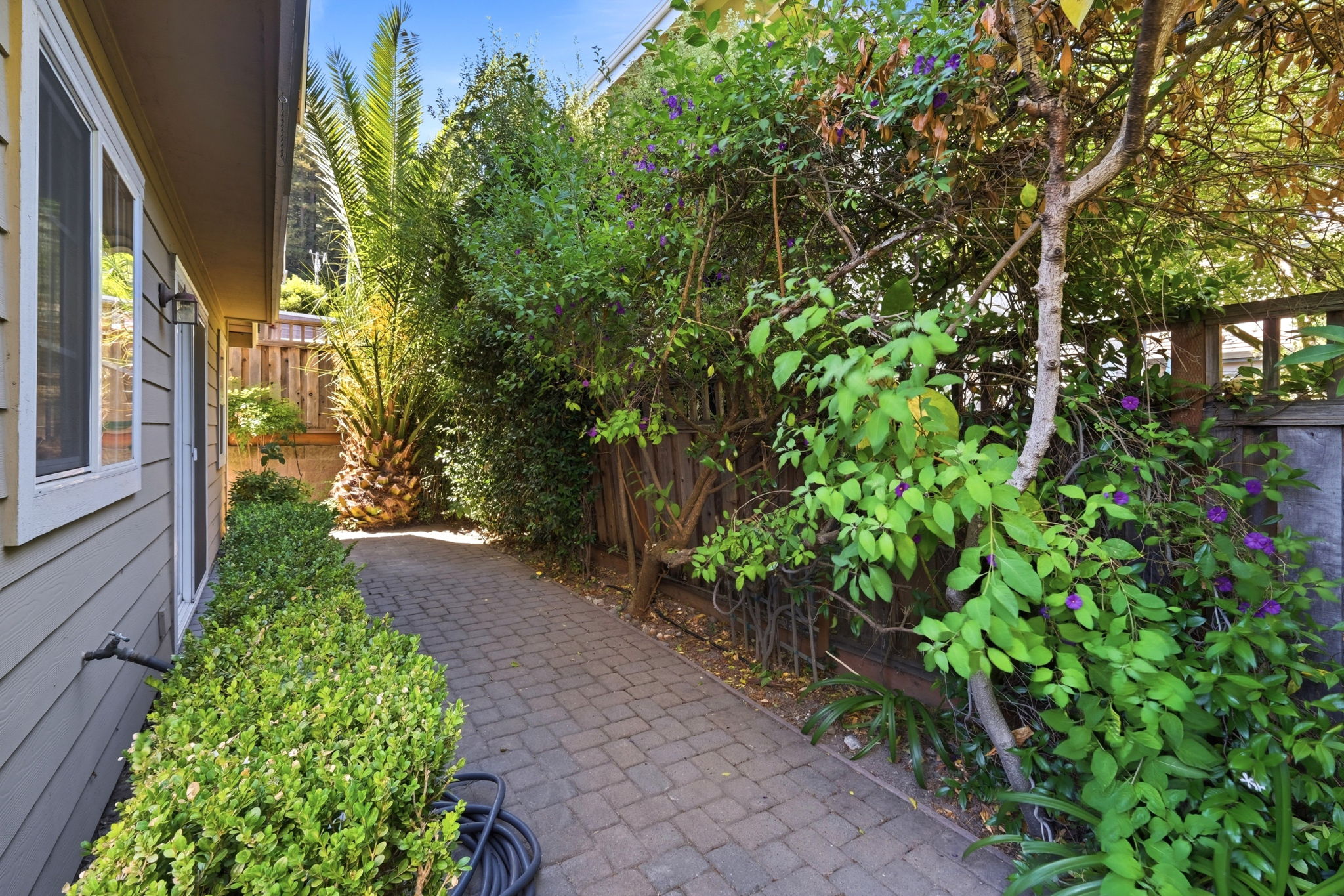 032_F8_15 Windward Pl