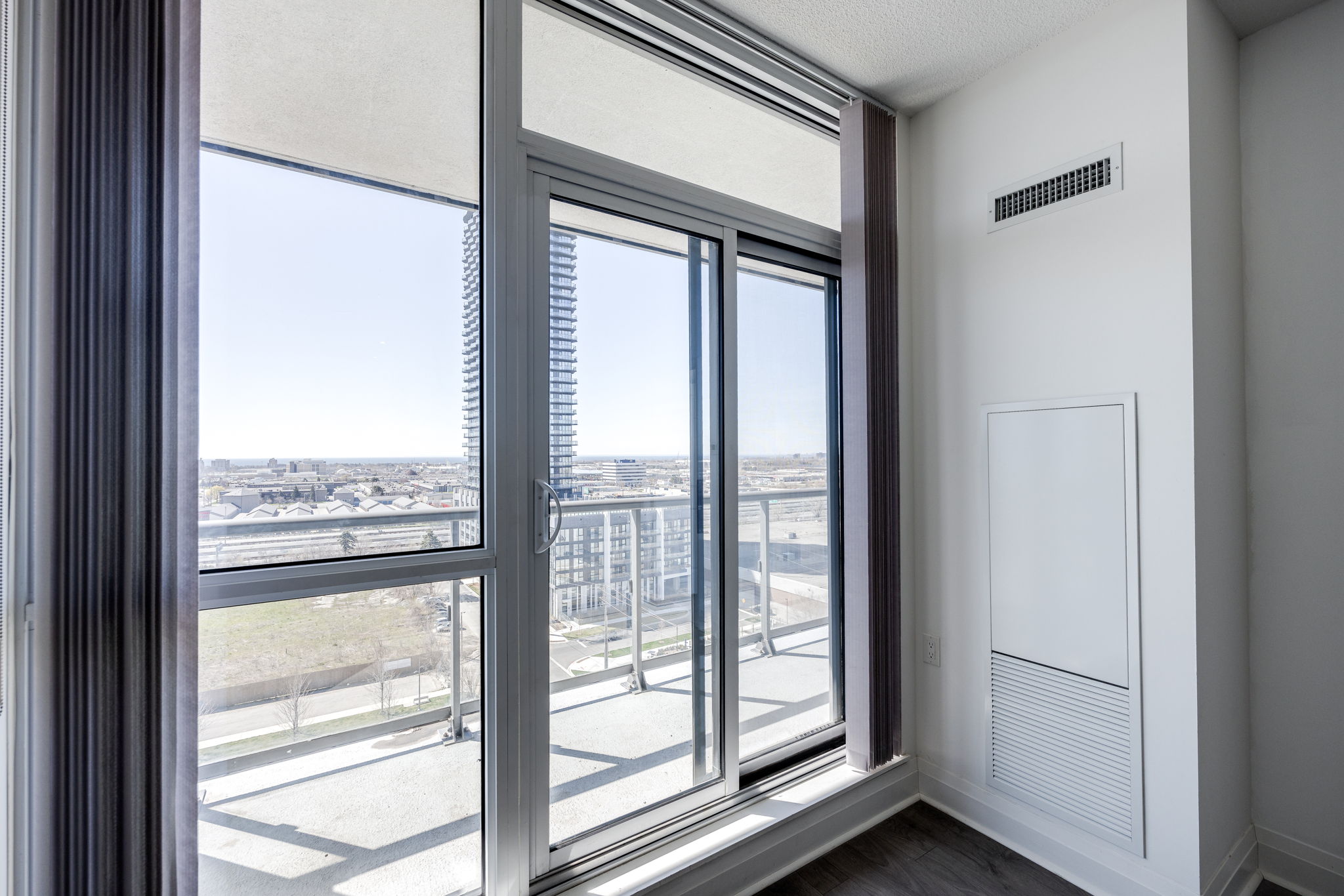 Toronto property showcase — delivered property photograph 10