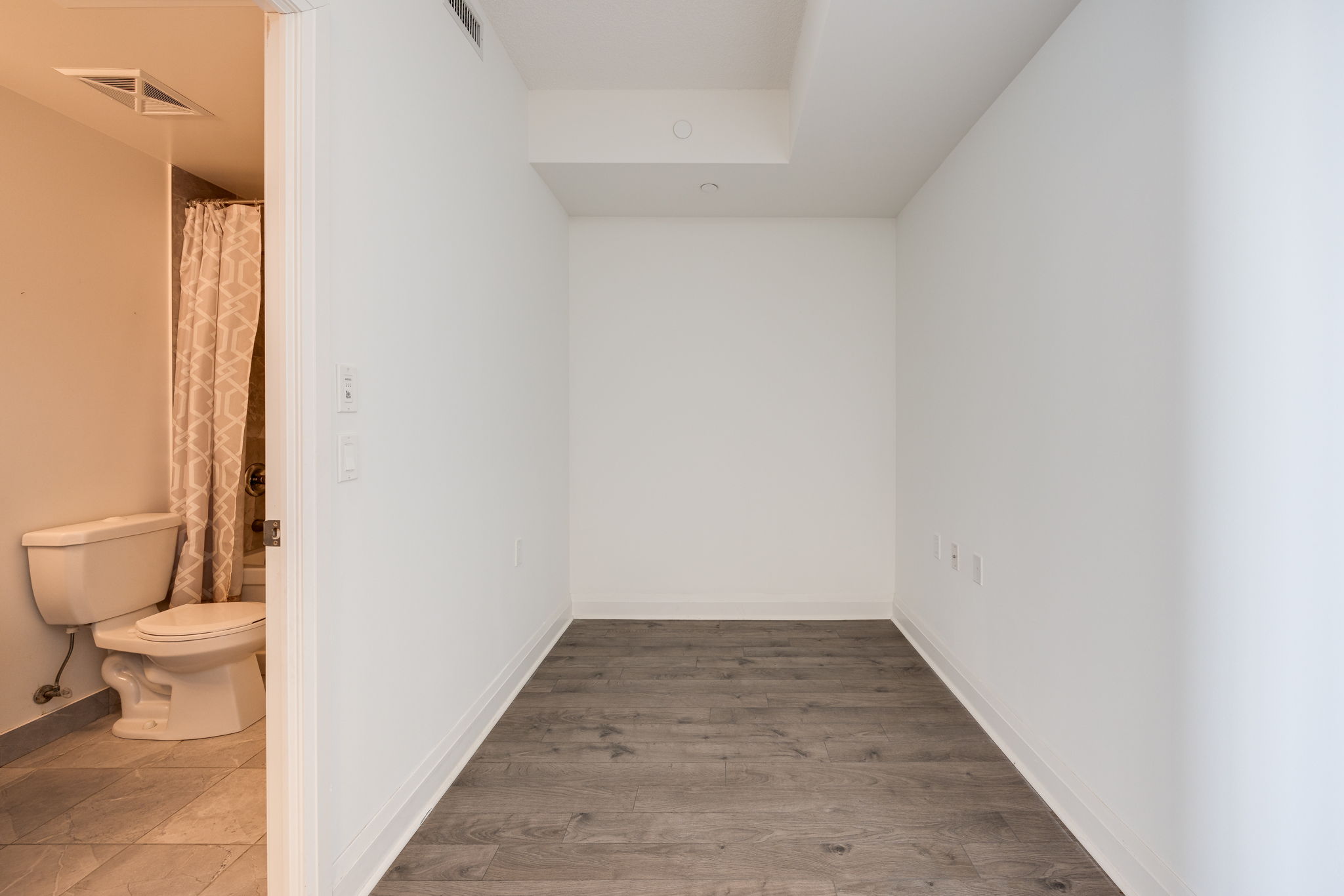 Toronto property showcase — delivered property photograph 11