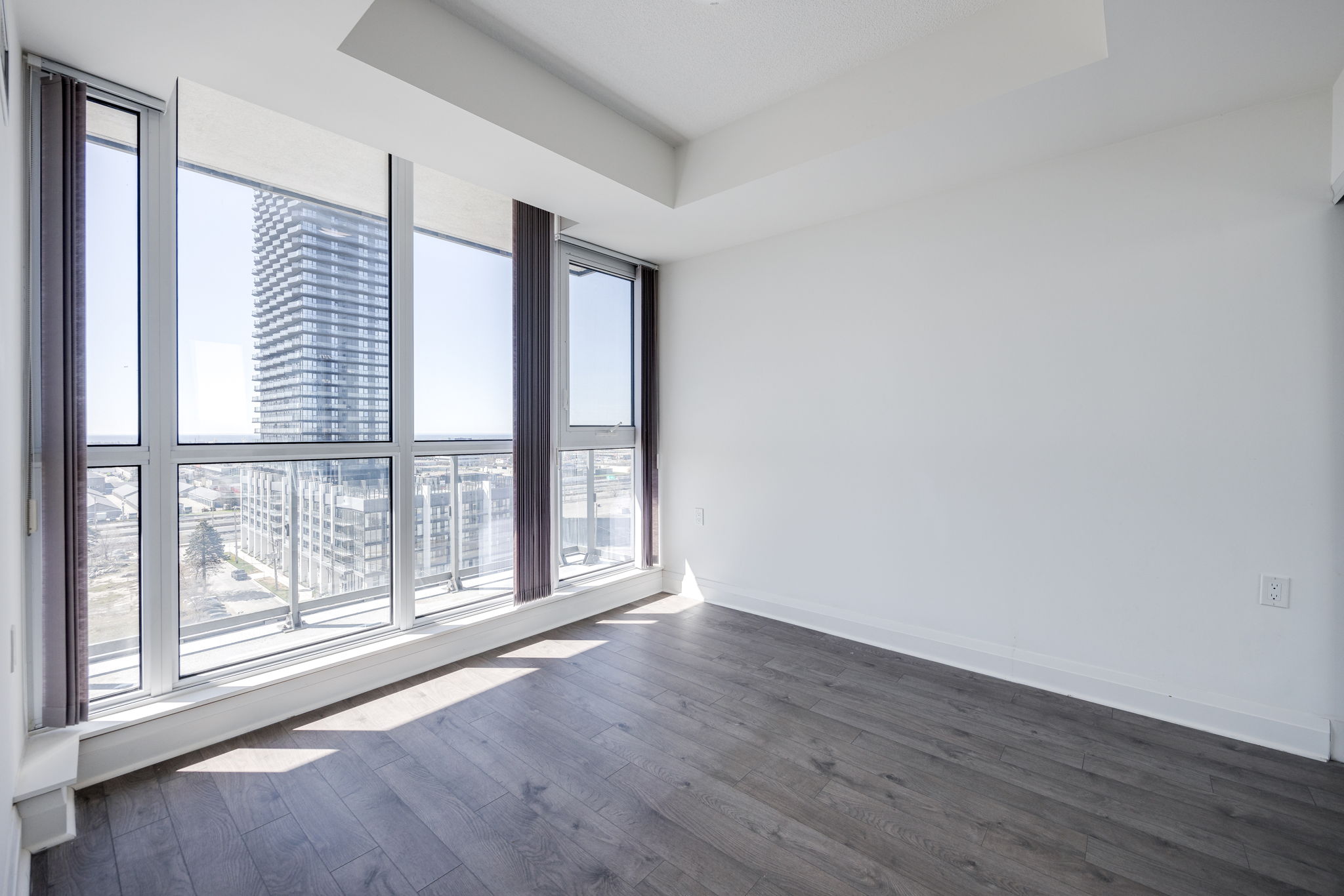Toronto property showcase — delivered property photograph 14