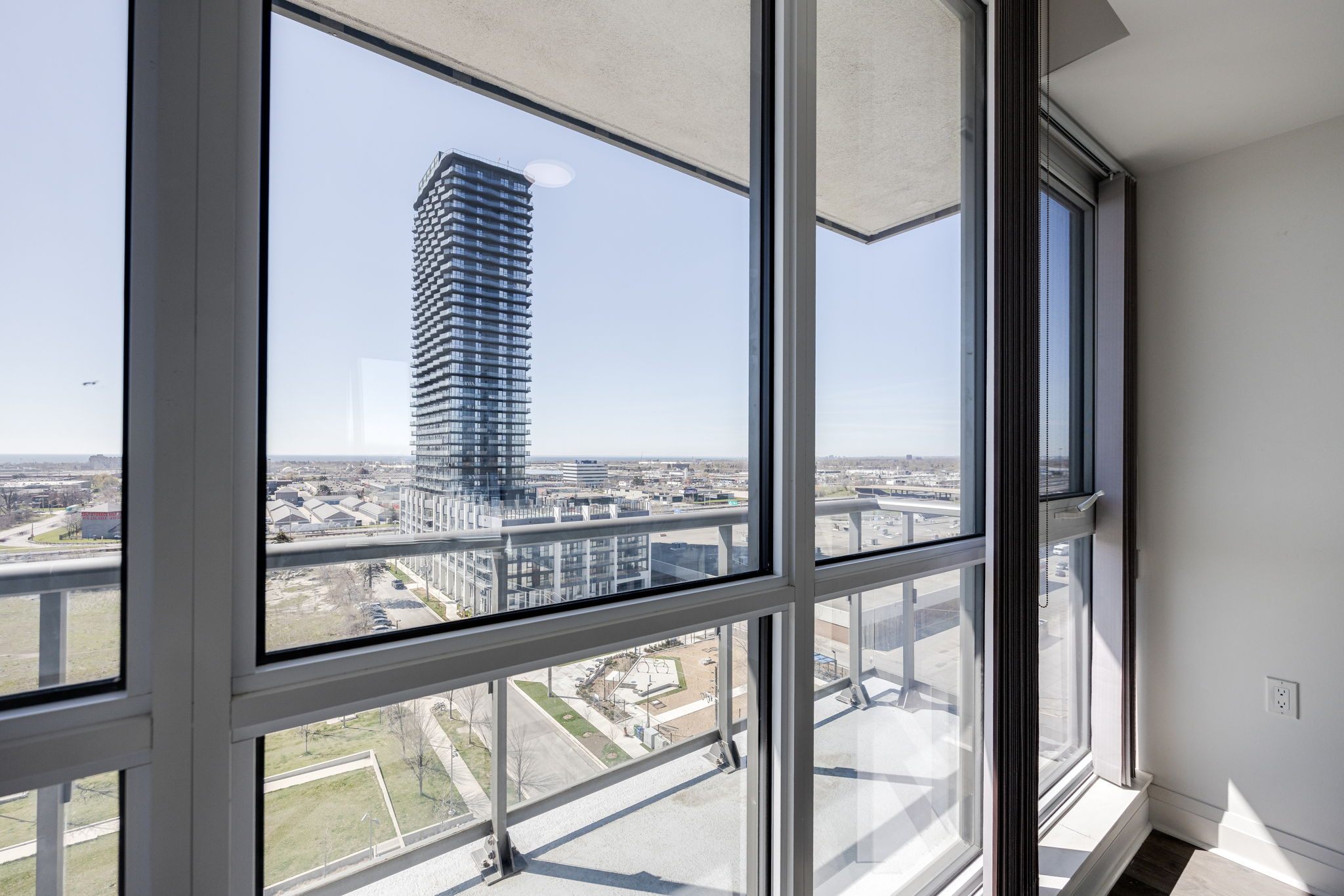 Toronto property showcase — delivered property photograph 17