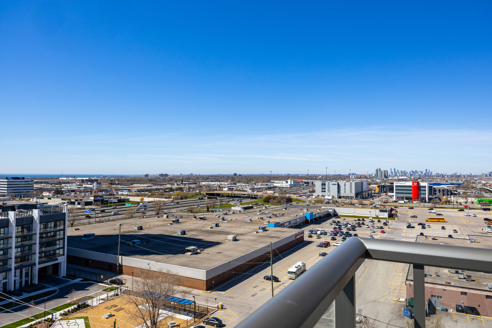 Toronto property showcase — delivered property photograph 28
