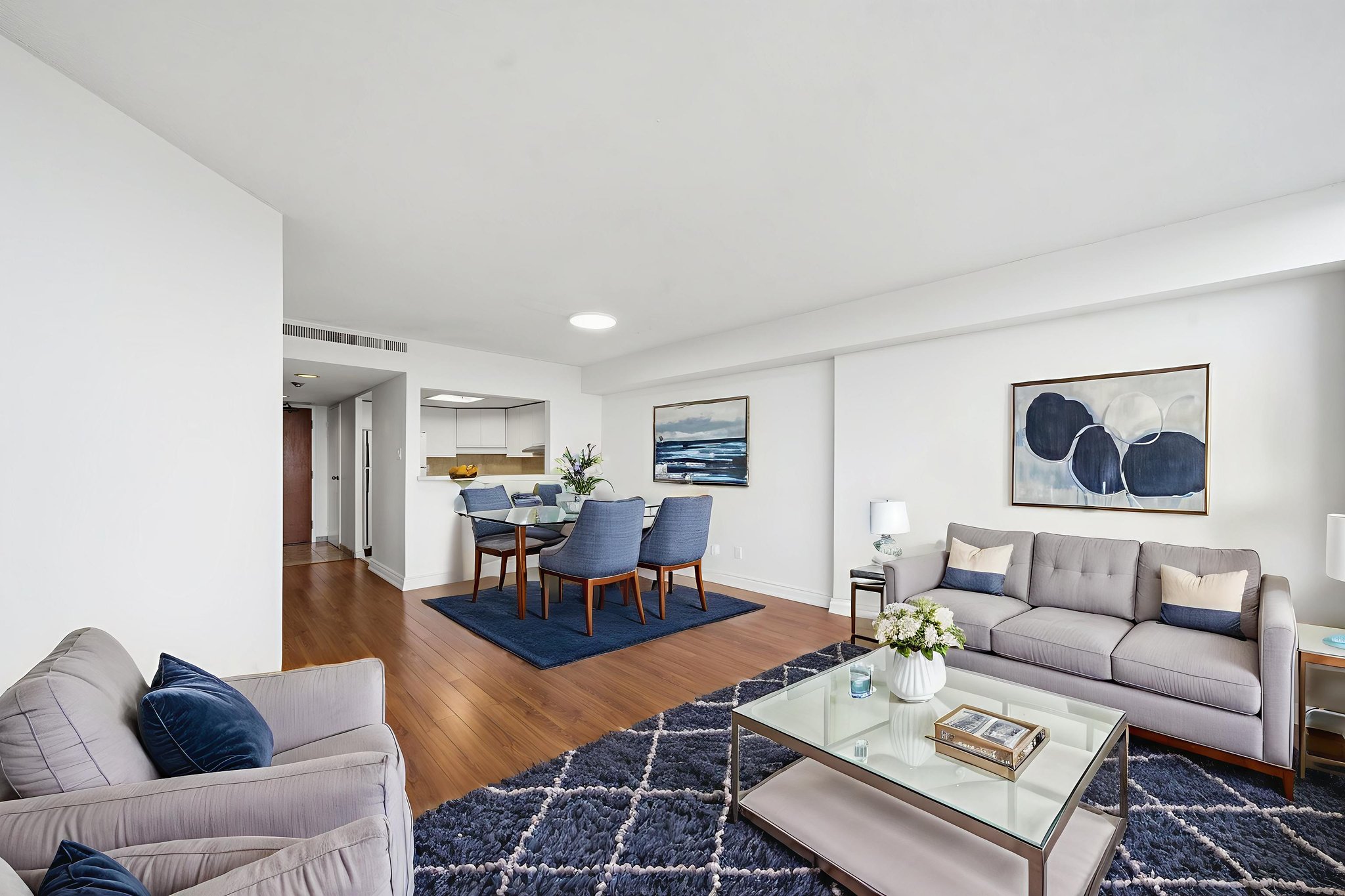 _DSC6010 virtually staged.jpeg