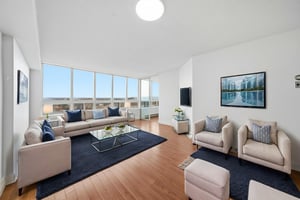 _DSC6001 virtually staged.jpeg