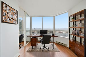 _DSC6022 virtually staged.jpeg