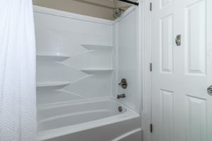 Full Bath 2