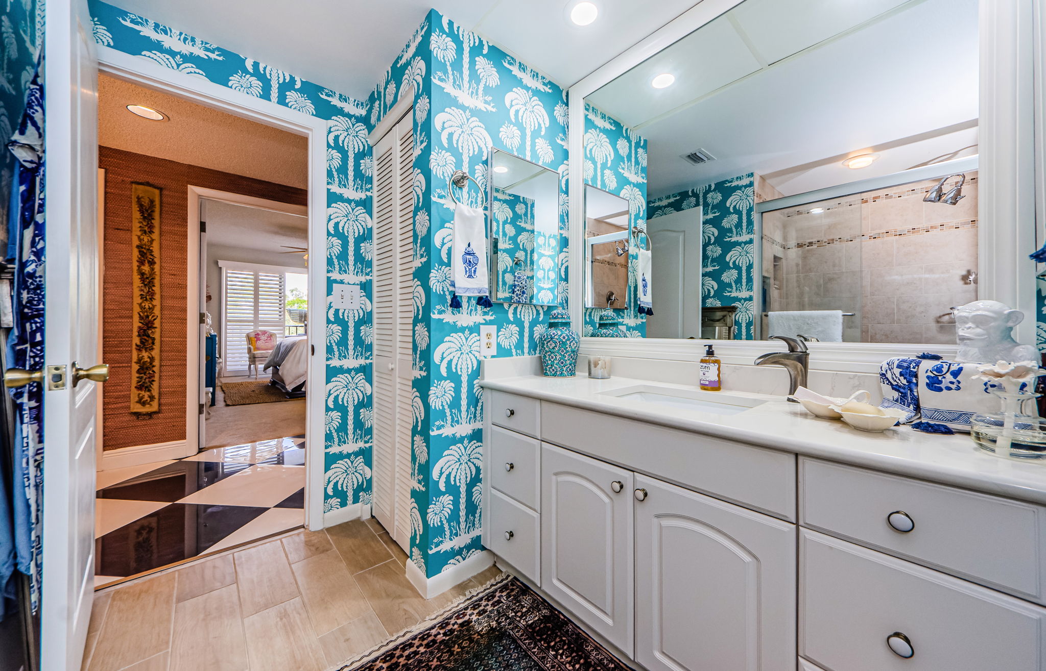 Bathroom 1b