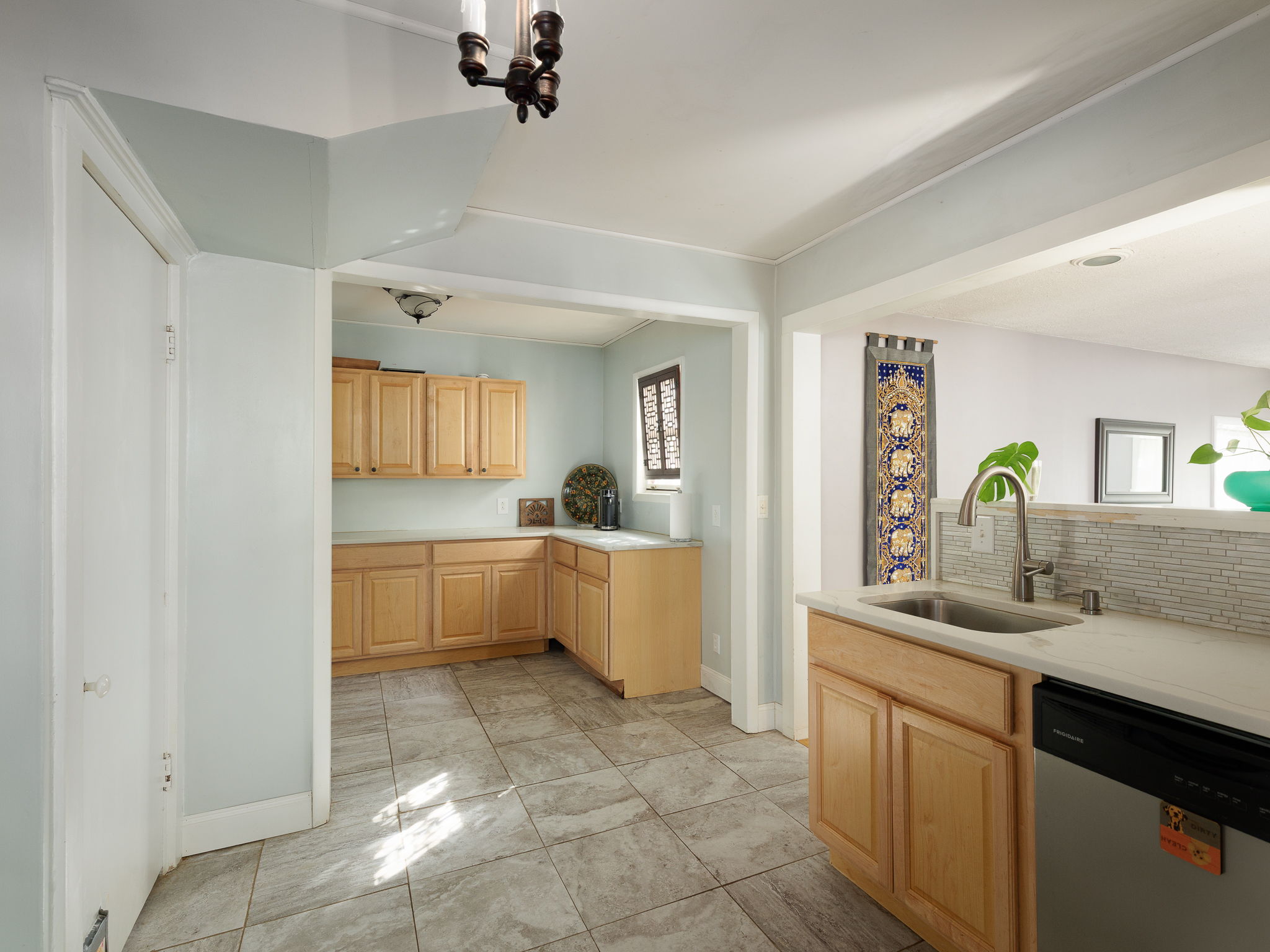 150 Bishop St-11