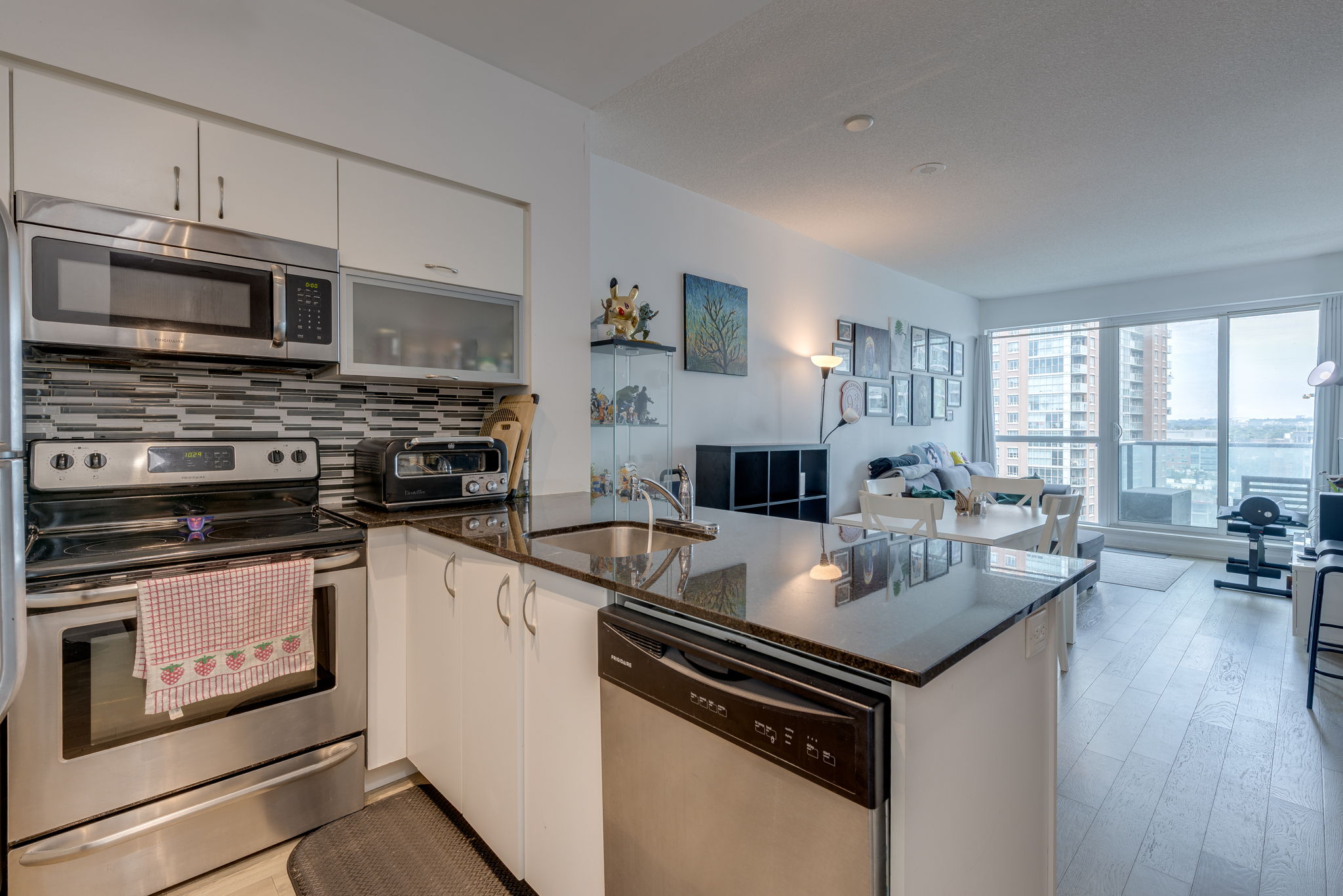 Toronto property showcase — delivered property photograph 6